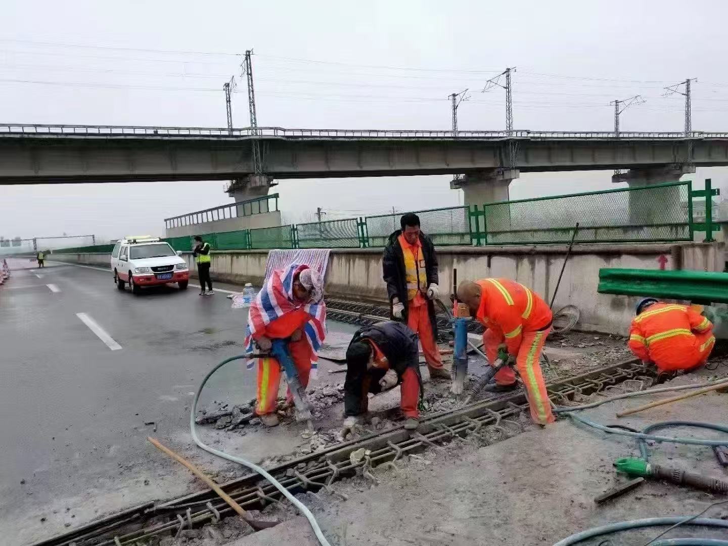 晴隆桥梁伸缩缝抢修料